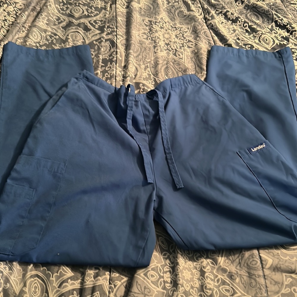 Scrub set - Picture 5 of 7